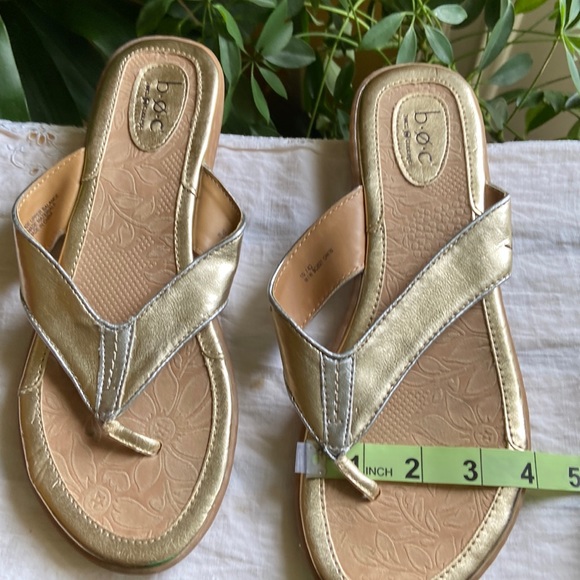 Born Concepts Metallic Gold & Silver Flip Flops - Picture 4 of 11